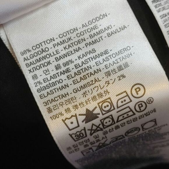 Levi Strauss & Co Size 27 Mid Length Short Shorts Rose Floral Print Black Cotton - Picture 9 of 9